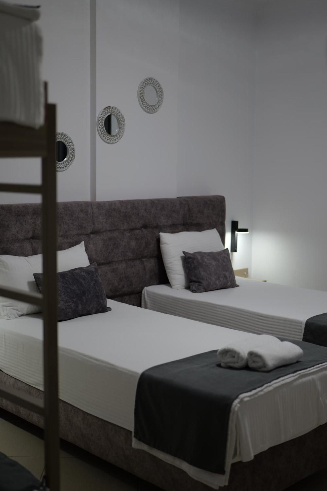 Hotel Abedini Sarandë Exterior foto