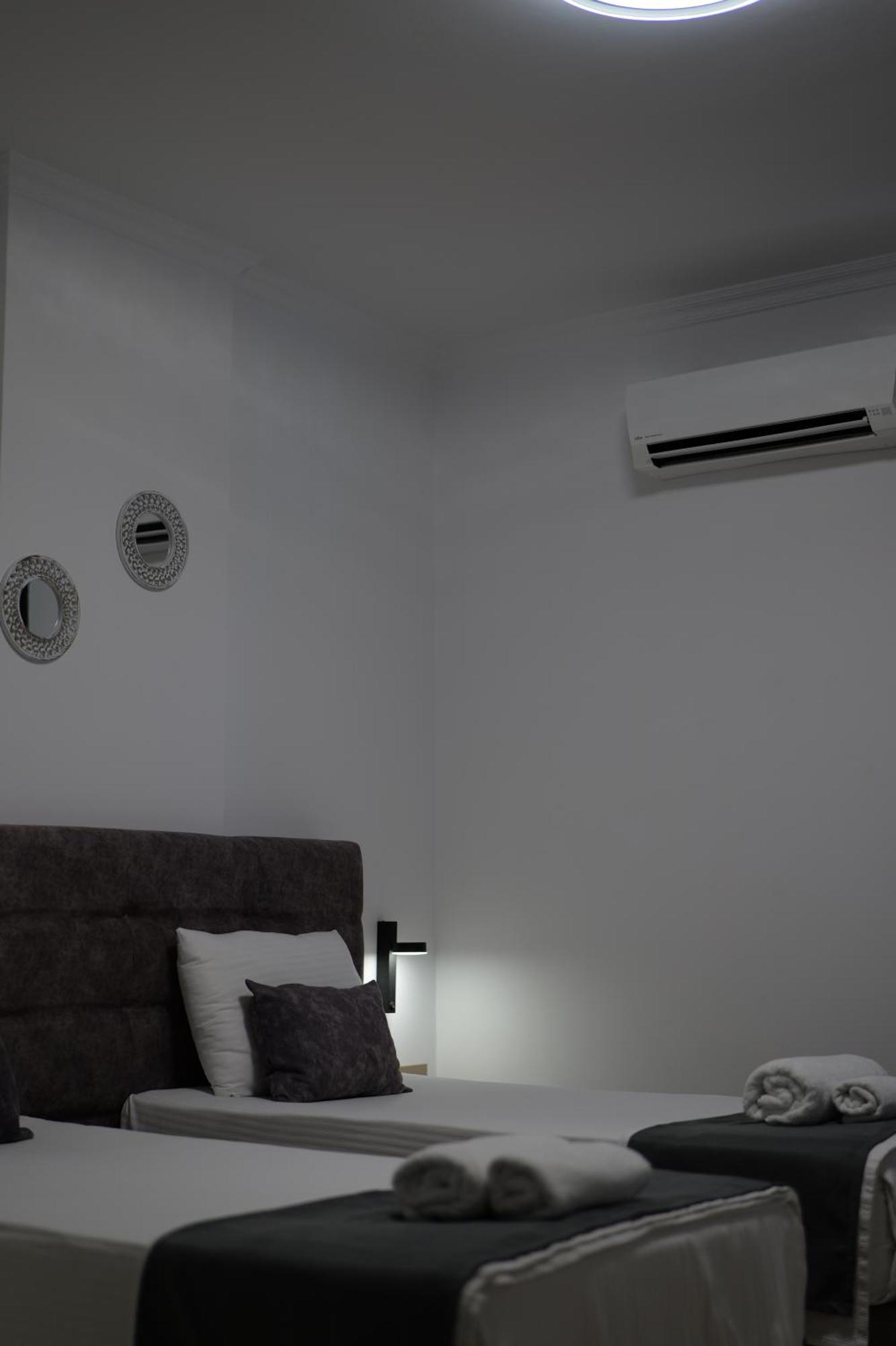 Hotel Abedini Sarandë Exterior foto